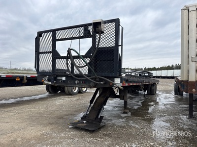 1996 Landoll 330D 42 ft T/A Sliding Axle Trailer