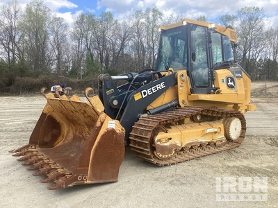 2022 John Deere 655K Ładowarka gąsienicowa