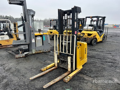 Yale 2800 lb 電動パレットジャッキ