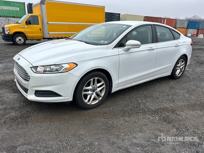 2013 Ford Fusion SE Automovil
