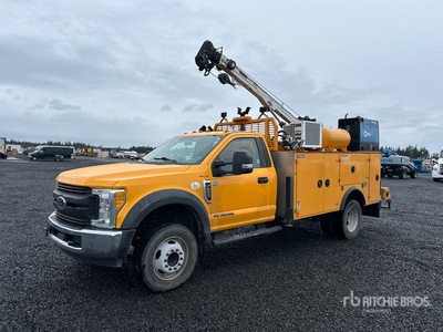 2017 Ford F-550 XL 4x2 Camion de servicios