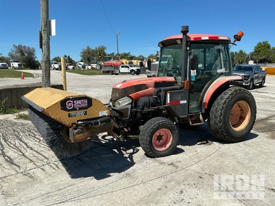 2007 Kubota L5240/K2FMHD78-EV Broom Tractor