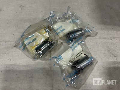 (46) Triumph Actuation 4110978-2 Sleeves