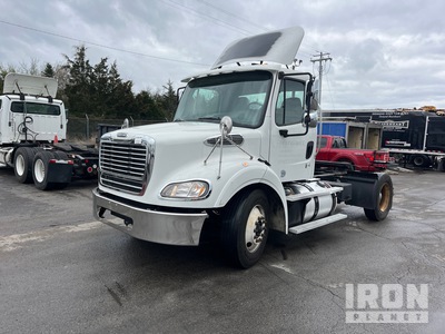 2015 Freightliner M2112 4x2 Cabeza Tractora Cabina Corta