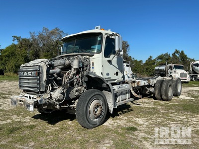 2016 Mack GU813 6x4 Mixer Truck