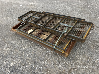 Quantity of (5) Assortment Of Utility Trailer Gates بنود متنوعة - قطع المعدات