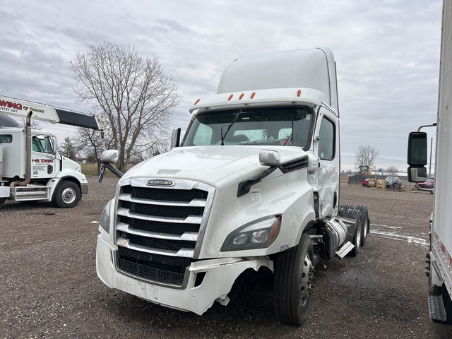 2025 Freightliner Cascadia 126 6x4 T/A Day Cab Truck Tractor (Inoperable)