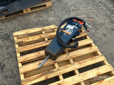 Kubota KXB310 Hydraulic Breaker
