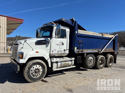 2018 Western Star 4700SF 8x4 شاحنة قلابة /ثلاثة محاور