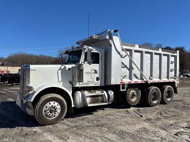 2015 Peterbilt 389 8x4 Tri/A Dump Truck