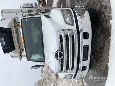2018 Hino 268 4x2 Van Truck