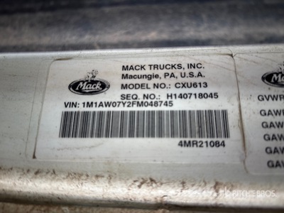 2015 Mack CXU613 6x4 Cabina con cuccetta per trattore stradale