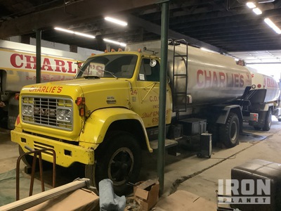 1974 GMC 3000 gal 4x2 Tanker Truck