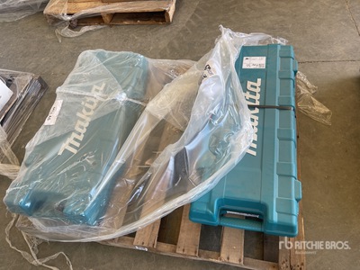 Quantity of (2) Makita HM1307CB 35 lb Demolition Hammer أدوات يدوية متنوعة