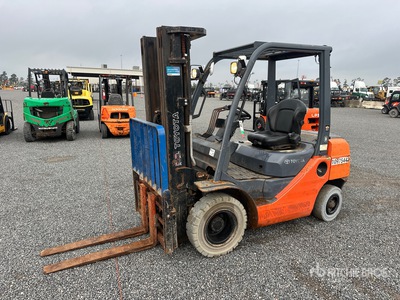 2019 Toyota 8FDU25 4500 lb Pneumatic Tire Carretilla Elevadora