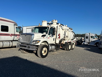 Presvac on 2011 International 7400 6x4 Vakuumtankwägen