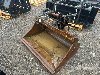 AMI 47 in Hydraulic Tilting Godet de pelleteuse