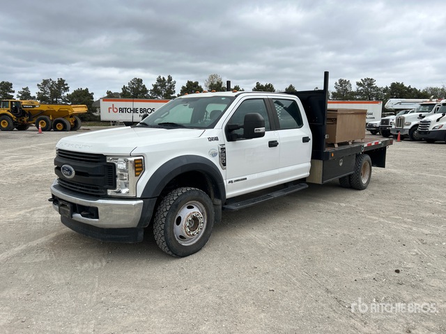 2018 Ford F-550 XL 4x4 Crew Cab Flatbed Truck
