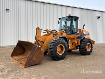 2008 Case 821E Pala gommata