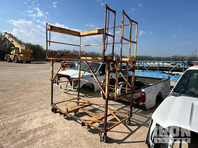 5'6" high scaffolding on wheels Gerüst