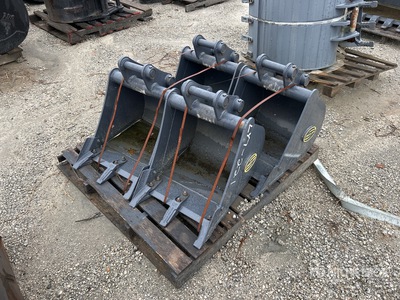 Quantity of (4) Strickland 18 in Digging Excavator Bucket