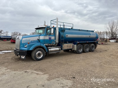 2002 Western Star 4900SA 8x6 Camion citerne à eau