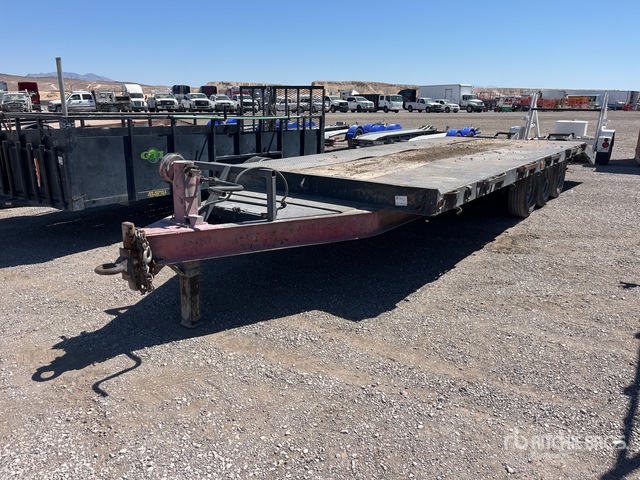 25 ft Tri/A Equipment Trailer