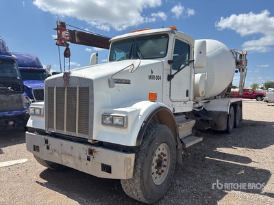 2007 Kenworth W900 8x4 Mixer Truck