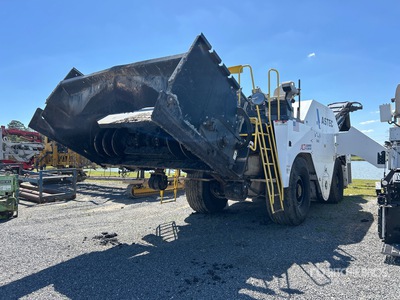 2021 Roadtec SB3000E Asphalt Transfer Machine