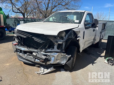 2019 Ford F250 XL 4x4 Utility Truck (Inoperable)