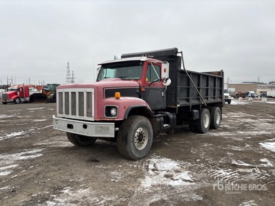 2002 International 2674 6x4 Tipper Truck