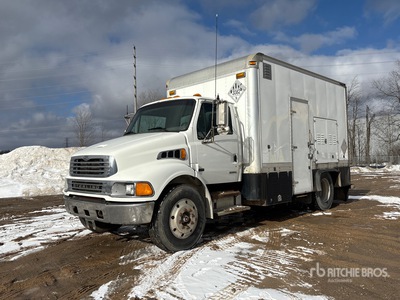 2005 Sterling Acterra 4x2 潤滑油トラック