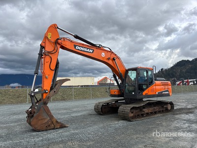 2022 Doosan DX255LC-5 Tracked Excavator