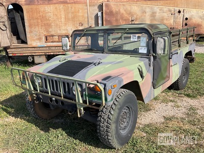 2007 AM General M1097R1 HMMWV 2 Door Soft Top w/Truck Body