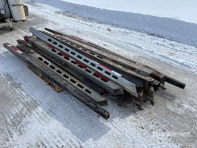 Quantity of (17) Bunks Divers - Équipement d'exploitation forestière