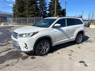 2018 Toyota Highlander Hybrid XLE SUV