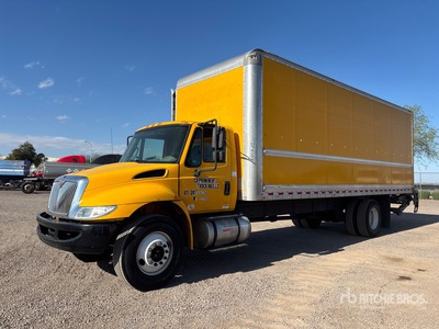 2018 International 4x2 Moving Van Truck