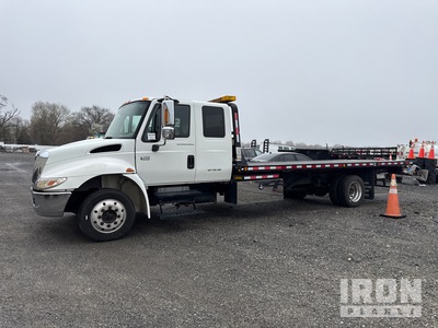 2007 International 4300 4x2 Extended Cab Rollback Truck