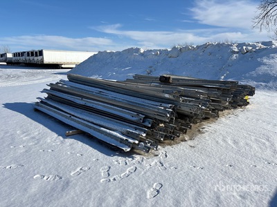 Quantity of 13 ft 6 in Guard Rails Varios. Industrial