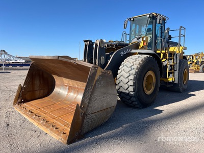 2017 John Deere 844K-II Chargeuse sur pneus