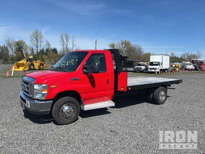 2019 Ford E450 4x2 Flatbed Truck