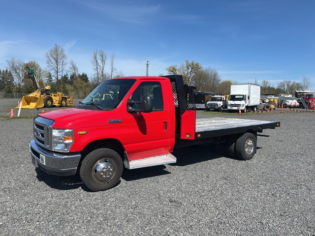 2019 Ford E-450 4x2 Flatbed Truck