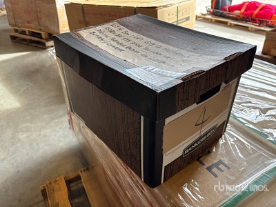 Quantity of (12) Motorola ASTRO25 XTS2500 700/800 Digital Portable Radios supplied with Antenna, Battery & Charger Radios