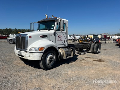2019 Peterbilt 337 4x2 Cabine en chassis