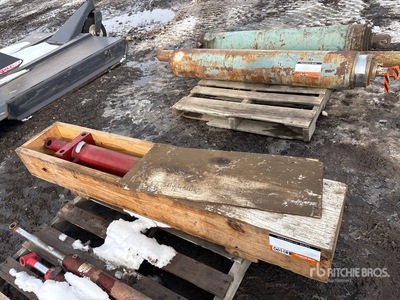 Taylor Machine Works Hydraulic Cylinder