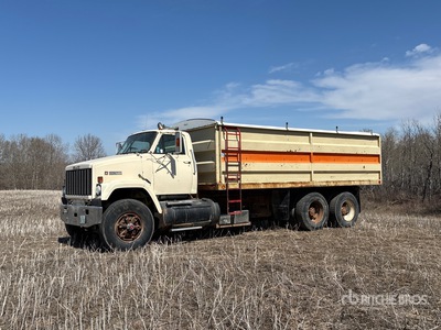 1985 GMC Brigadier 6x4 Grain Truck