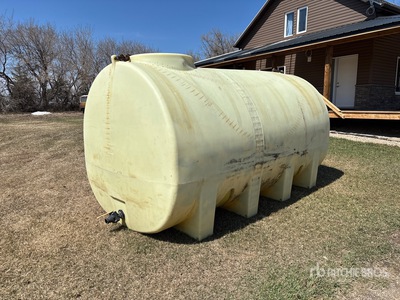 Enduraplas 2200 gal Water Tank