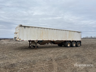 1995 Castleton 42 ft Tri/A Getreideanhänger