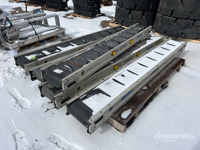 Quantity of (5) Conveyor belts ورش و مخازن متنوعة