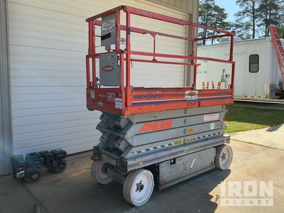 Skyjack SJ 3226 Scissor Lift